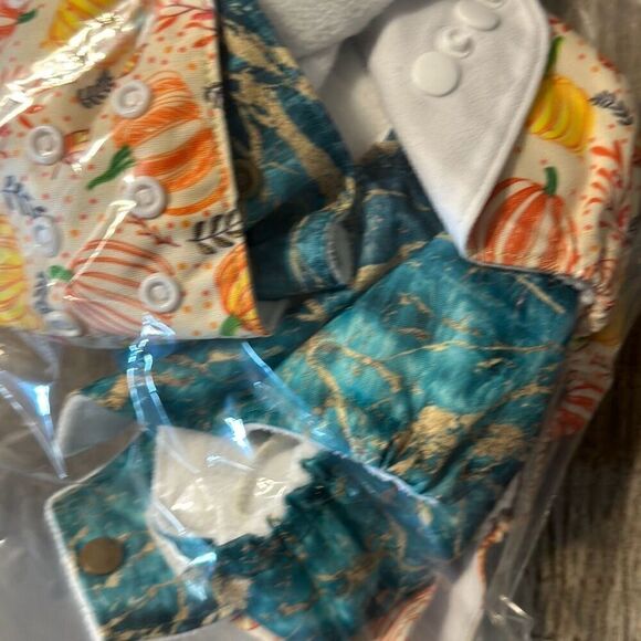 Washable cloth diaper set - Picture 3 of 5